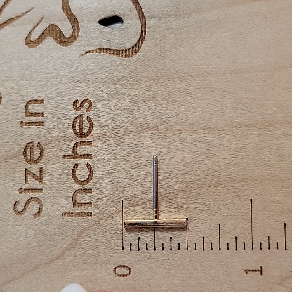 🔥LAST PAIR🔥 MINIMALIST BAR STUD EARRINGS, CHOICE OF COLOR - Picture 4 of 5